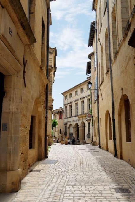 דירות Uzes Centre Quartiers Des Arts Charme De L'Ancien מראה חיצוני תמונה